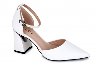 UILLIRRY Sandały damskie. 