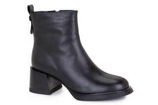 MONNA LISA Damskie botki. 