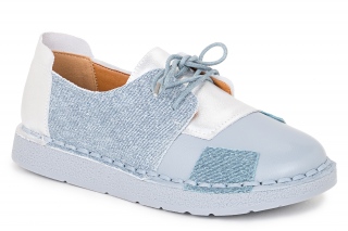 ML Buty ze sznurowadłami. 